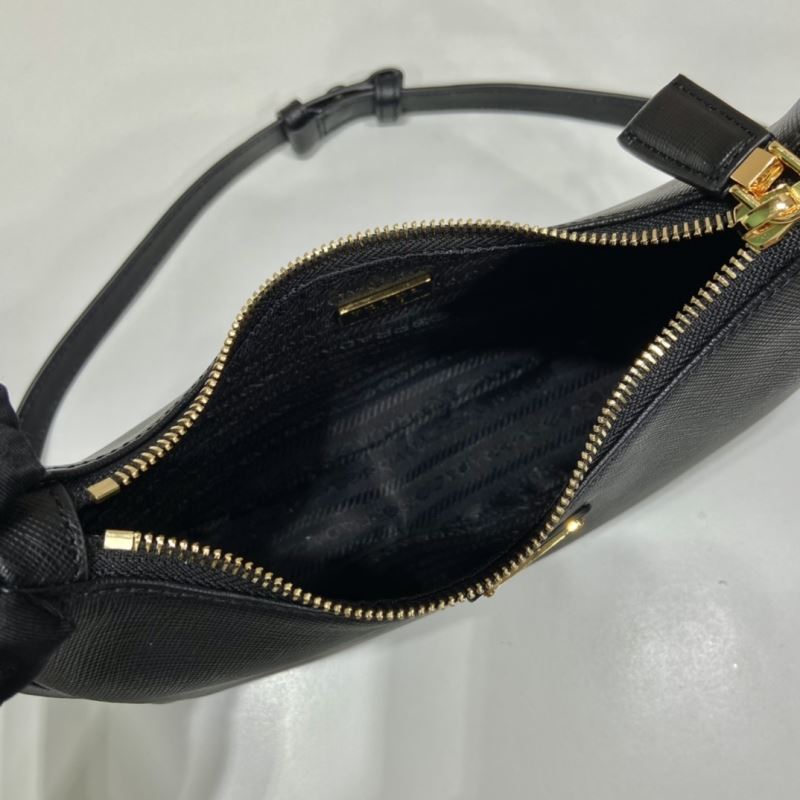 Pra*a hobo bags